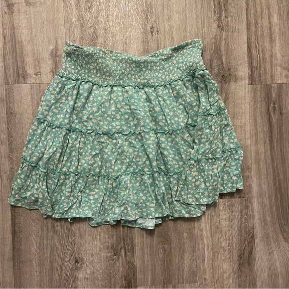 American Eagle Floral Skirt - Picture 1 of 2